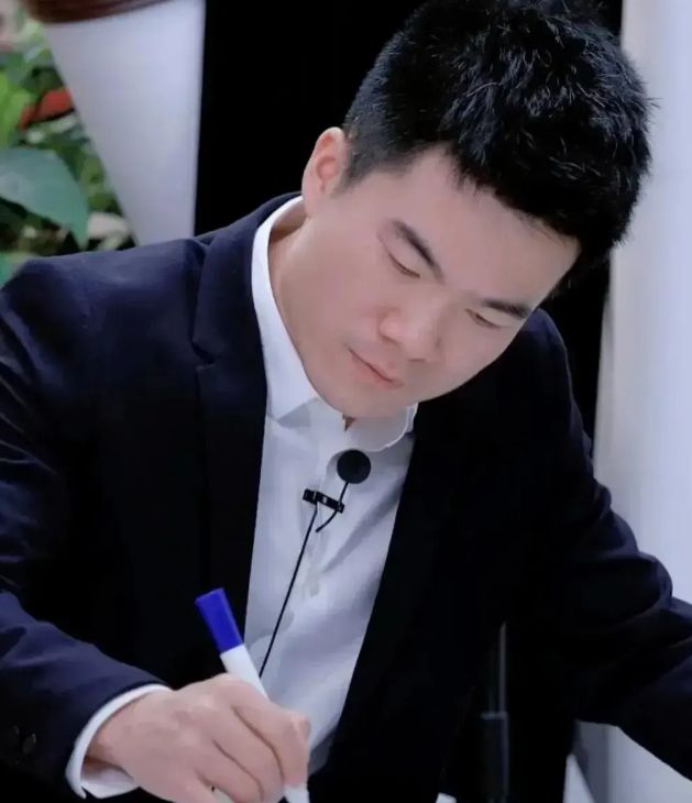 老师摔手机新闻老师把我的手机摔坏了怎么办-第2张图片-太平洋在线下载
